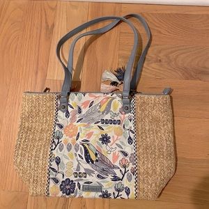 BRAND NEW! Sakroots Meadow med tote